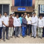 अंबाजोगाई शहरात बसवण्यात येत असलेले स्मार्ट वीज मीटर त्वरित थांबवण्यात यावे मागणीसाठी विषय आहे राजकिशोर मोदी मित्र मंडळ आक्रमक 
