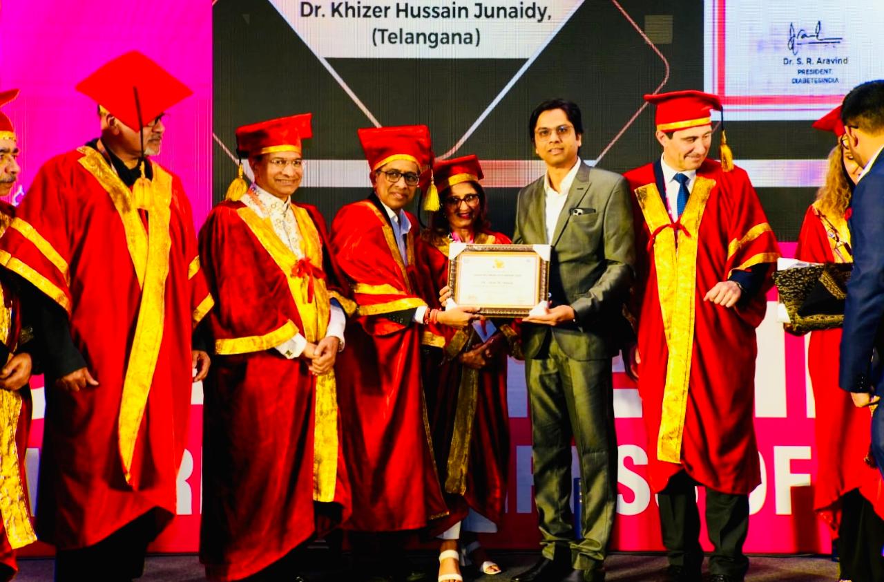 *मधुमेह तज्ञ डॉ.अतुल शिंदे यांना डायबिटीज इंडिया संस्थेचा राष्ट्रीय स्तरावरील डायबिटीज इनिशिएटिव्ह अवार्ड – 2026 पद्मश्री डॉ.शशांक जोशी यांच्या हस्ते हैदराबाद येथे प्रदान*