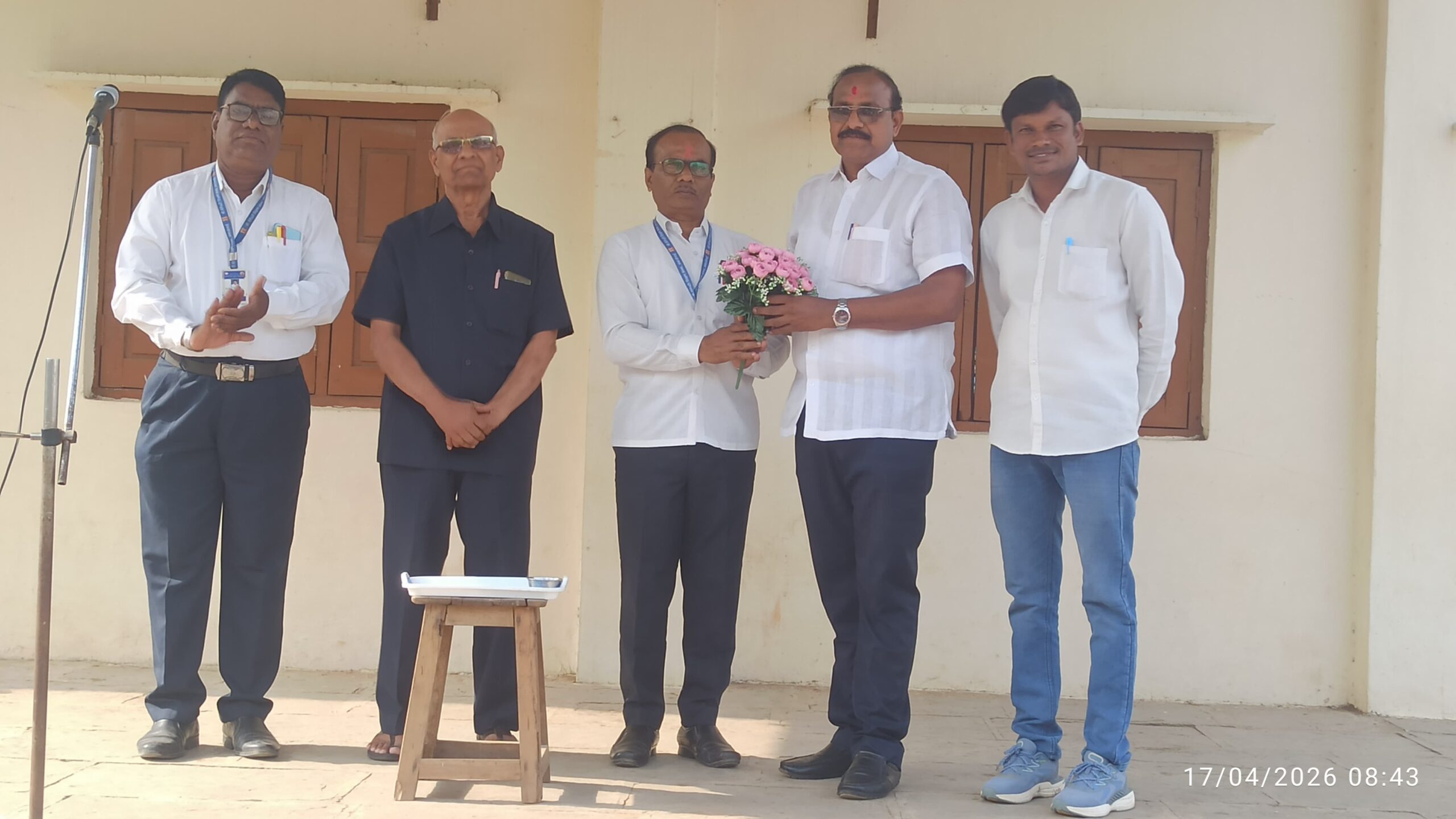 योगेश्वरी शिक्षण संस्थेच्या मेडिकल कॉलेज विभाग शाळेत श्री.व्यंकटेश चामनर सर यांची विभागप्रमुख पदावर नियुक्ती